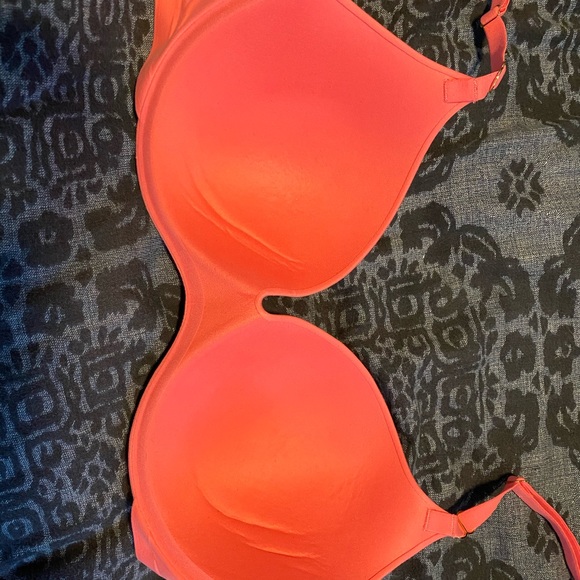 New without tags VS bra! - Picture 3 of 3